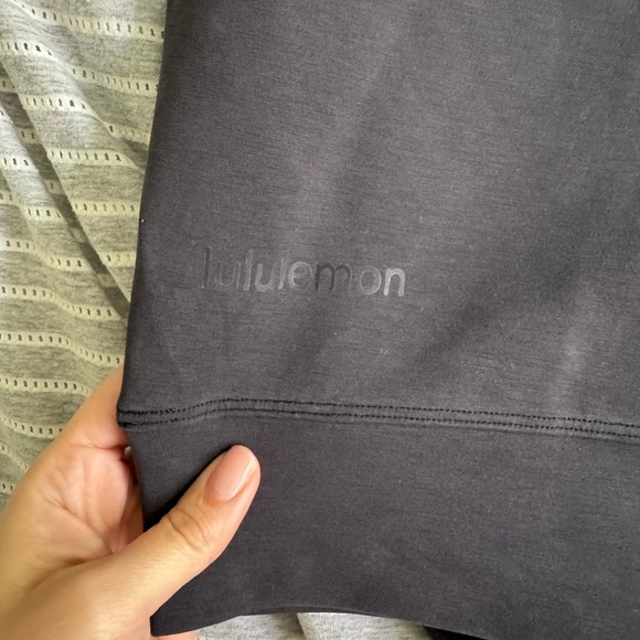 Lululemon Perfectly Oversized Cropped Crew *Softstreme* - Picture 4 of 6